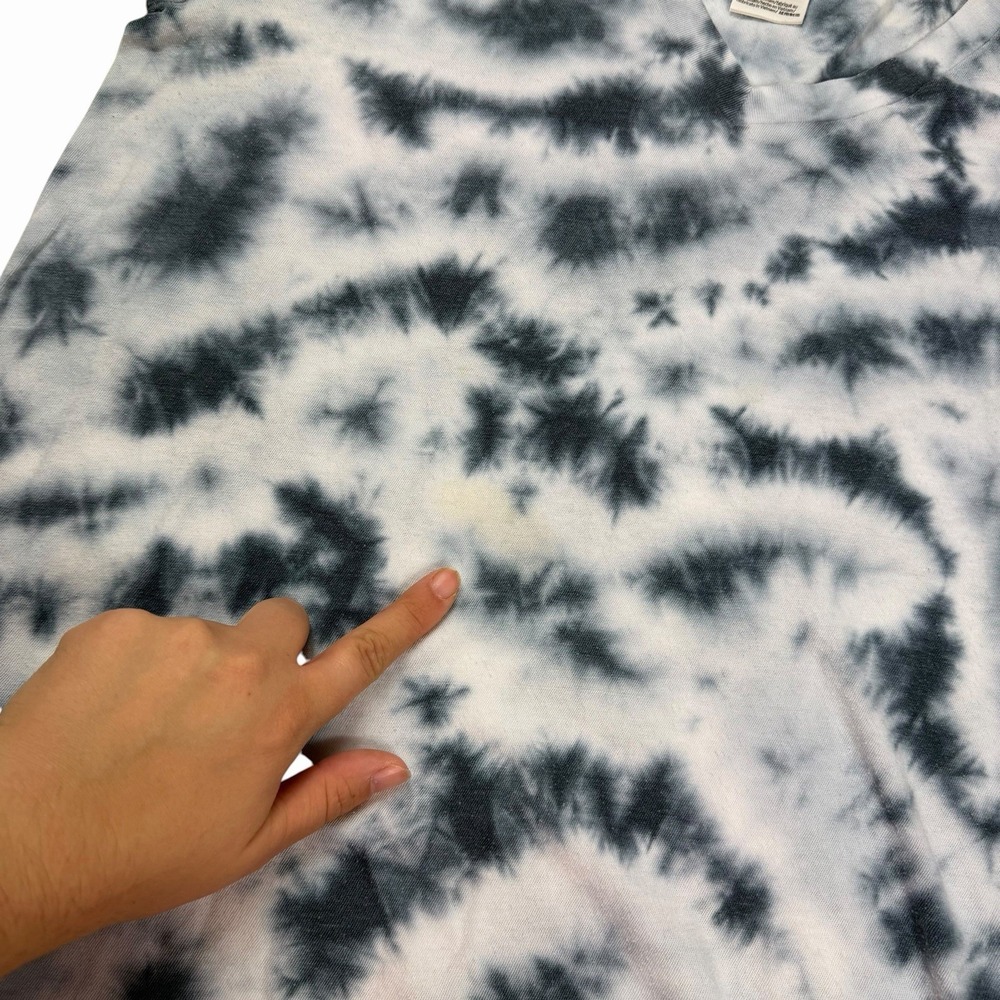 Victoria's Secret PINK Tie Dye Blue And White Tee Embroidered Dog Logo Medium - Picture 6 of 6